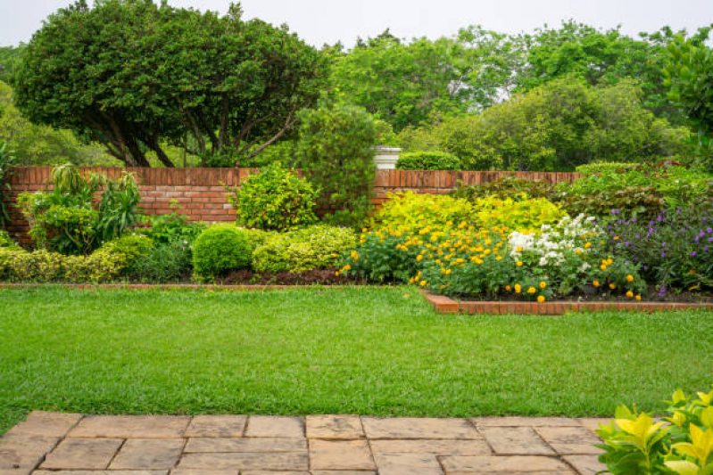Serviço de Jardinagem para Jardim Vertical Palmares - Jardinagens e Flores